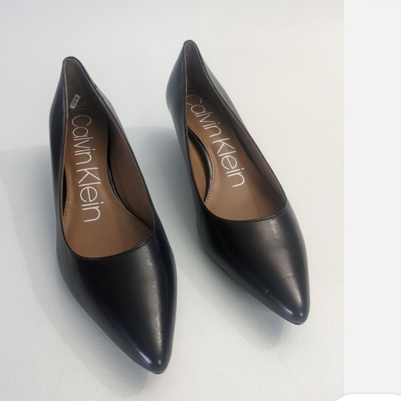 Calvin Klein Gabrianna Pump.
Brand new never worn. - Picture 8 of 8
